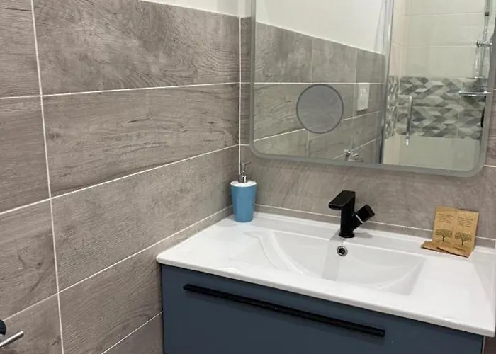 Domus Dotta New بيت ضيافة